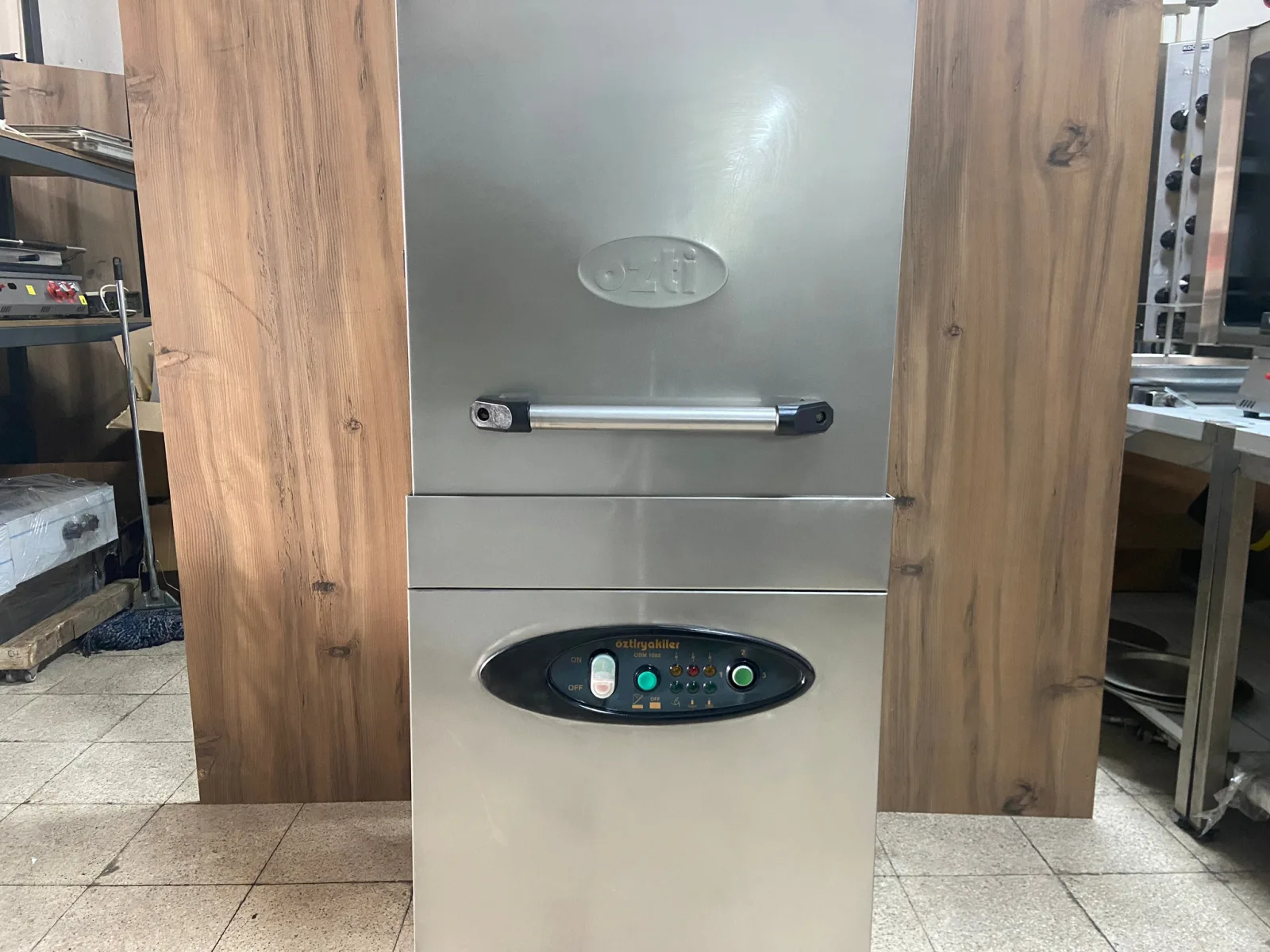 Öztiryakiler Giyotin 100 TB lik Bulaşık Yıkama Makinesi ikinci El